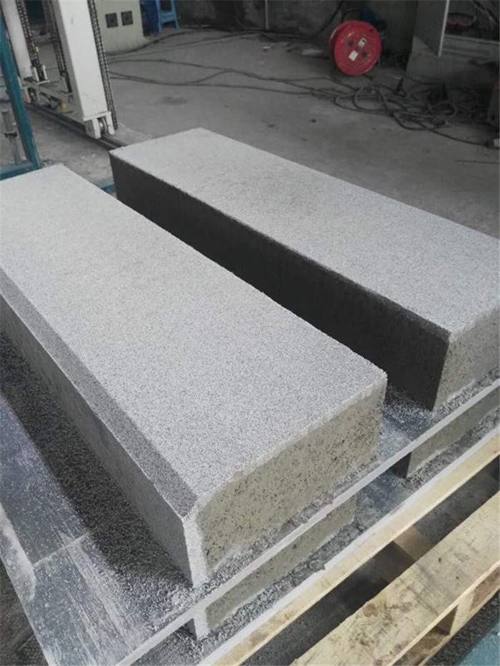 ��ʯ��·��ʯ